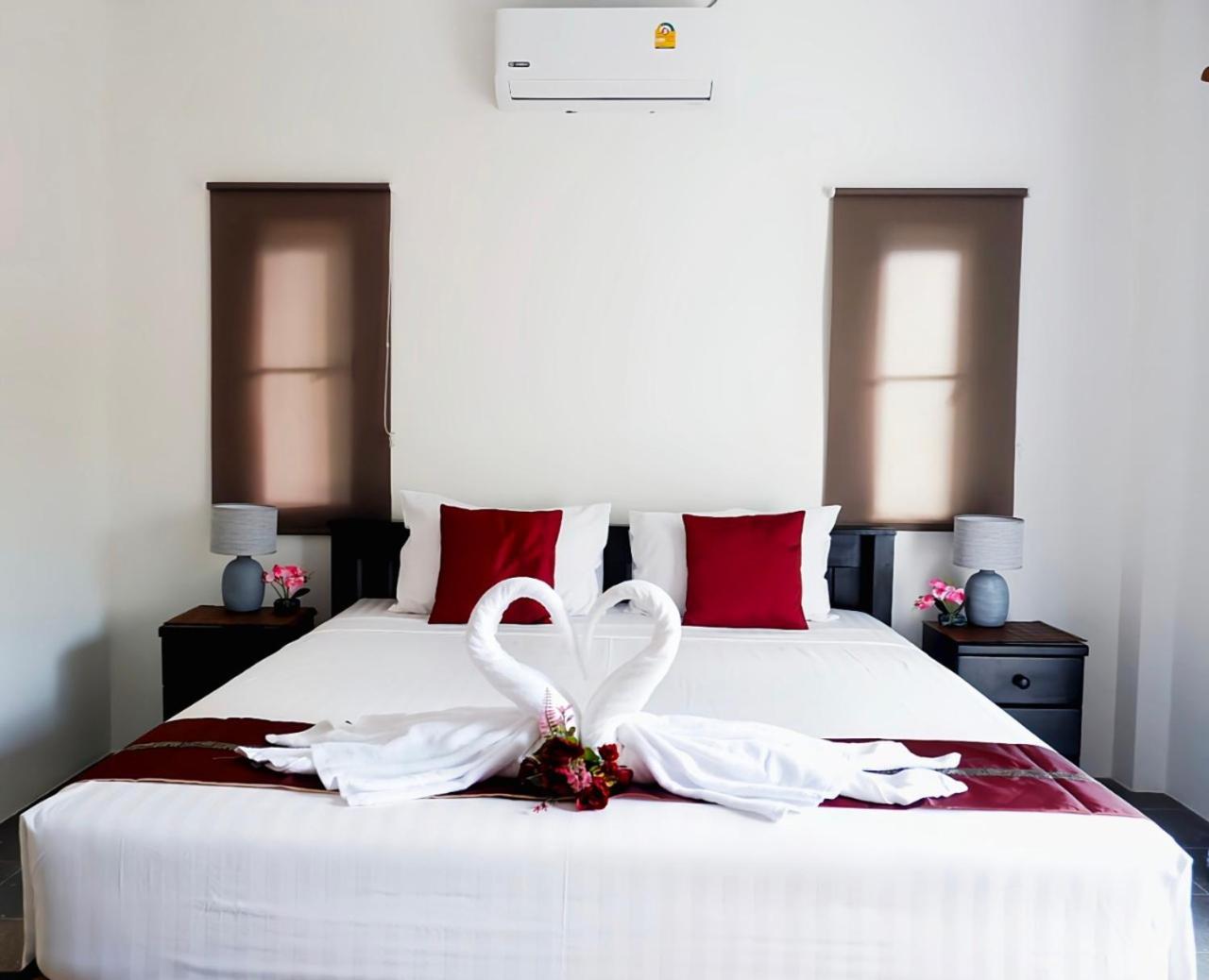 Kingsacre Hotel Nai Yang Beach Екстериор снимка